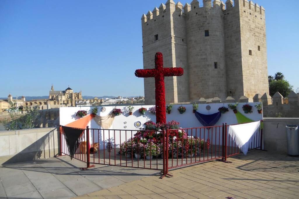 Apartamento Al-Zhara, Junto Puente Romano Cordoba Exterior photo