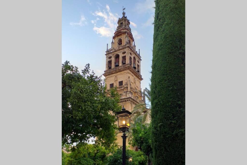 Apartamento Al-Zhara, Junto Puente Romano Cordoba Exterior photo